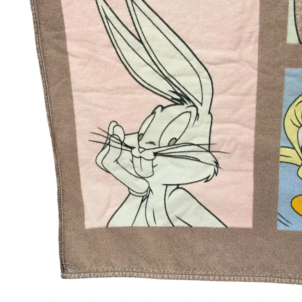 VTG Warner Bros Looney Tunes Bugs Bunny Tweety 2000 Vintage Beach‎ Towel